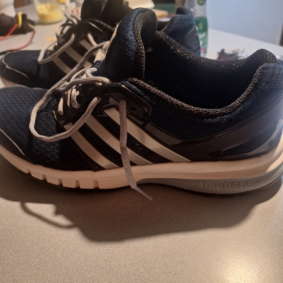 Adidas running shoes - Picture 2 of 4